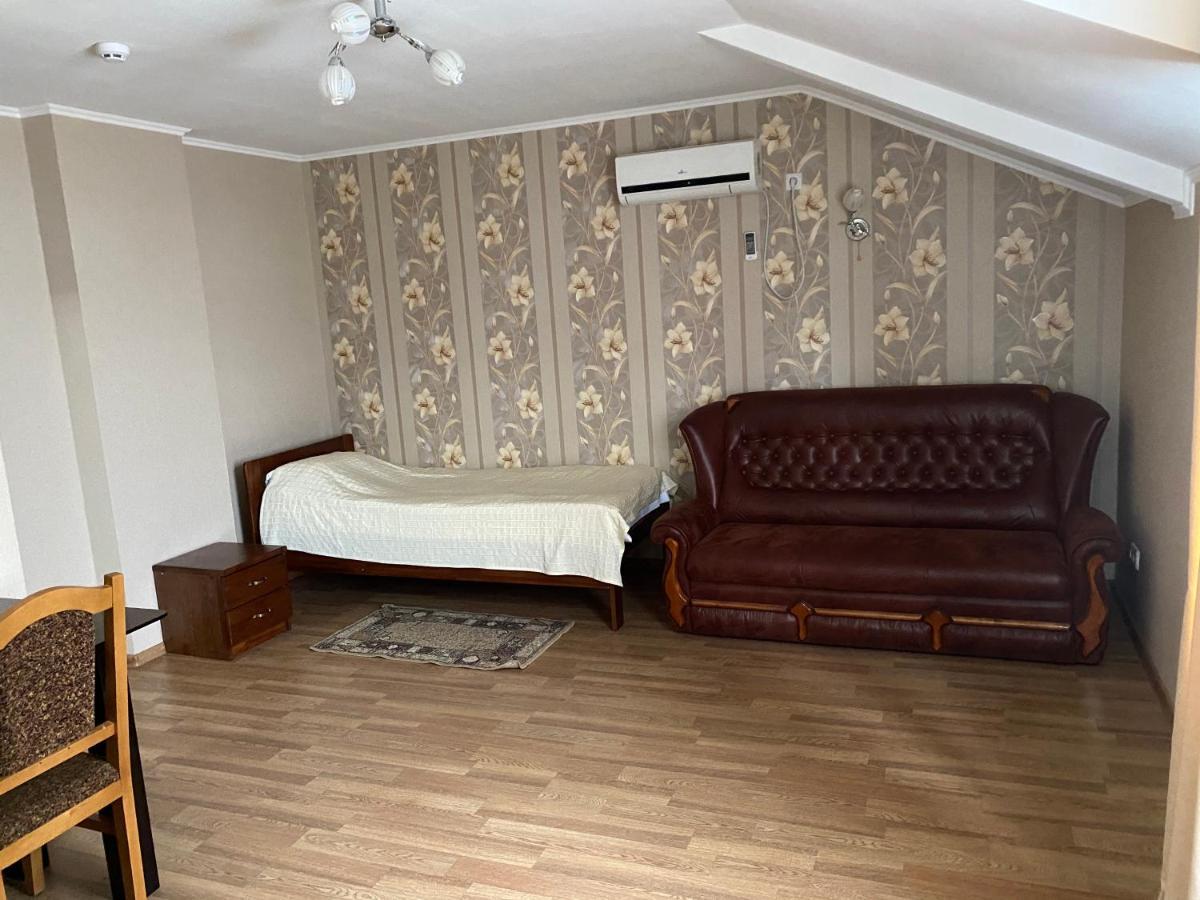 Гостинний Маєток Hotel Myla Exterior photo