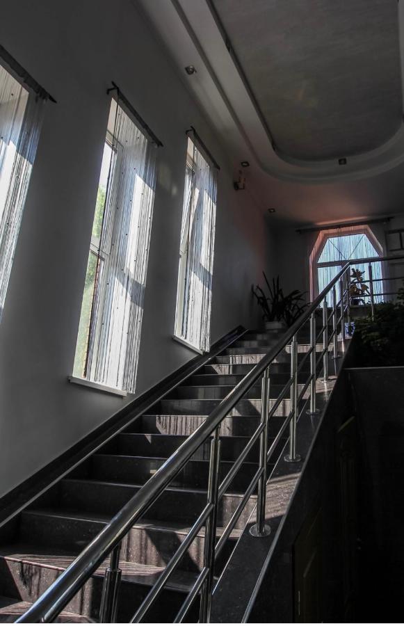 Гостинний Маєток Hotel Myla Exterior photo