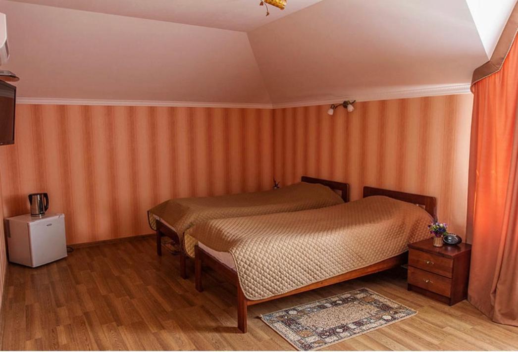 Гостинний Маєток Hotel Myla Exterior photo